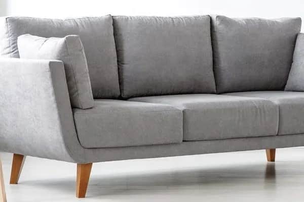Jak zmiękczyć twardą kanapę i poprawić komfort siedzenia