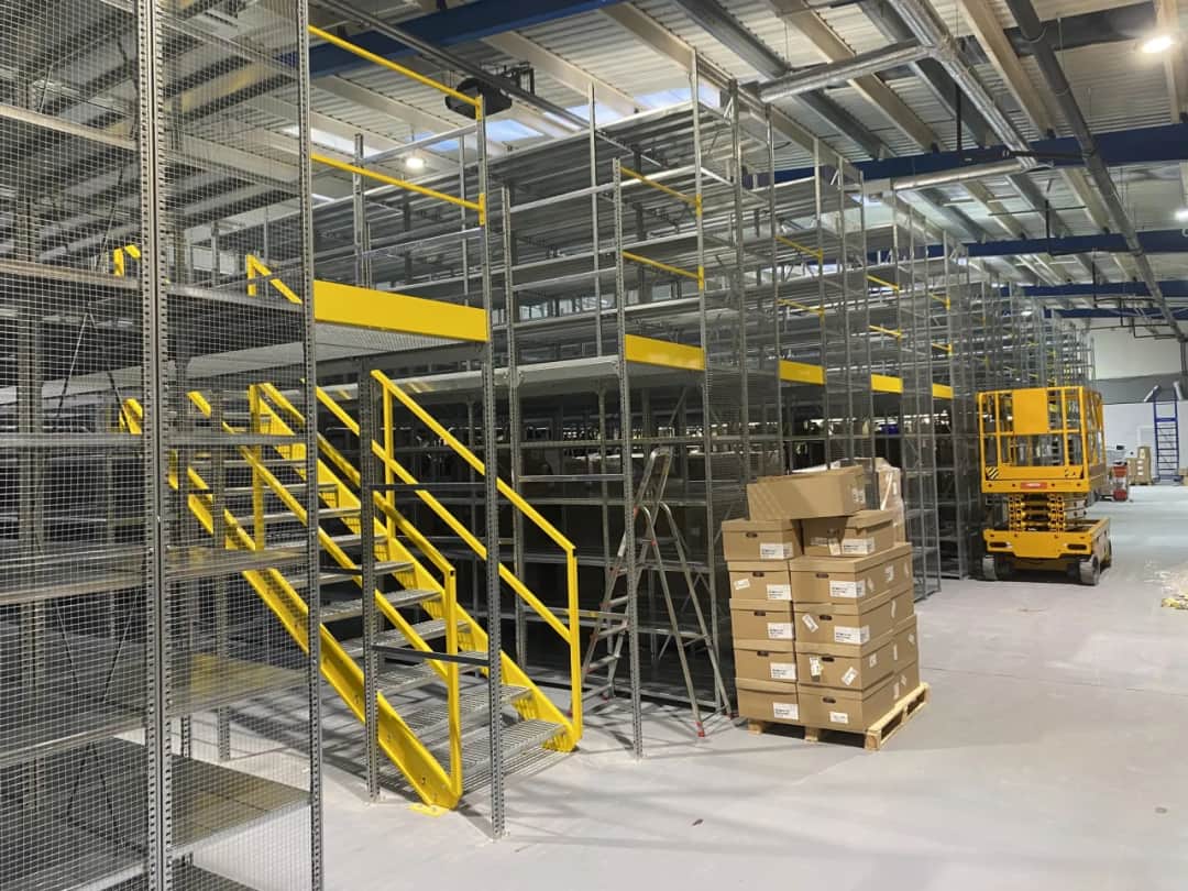 Jak obliczyć maksymalne obciążenie regału i uniknąć niebezpieczeństw