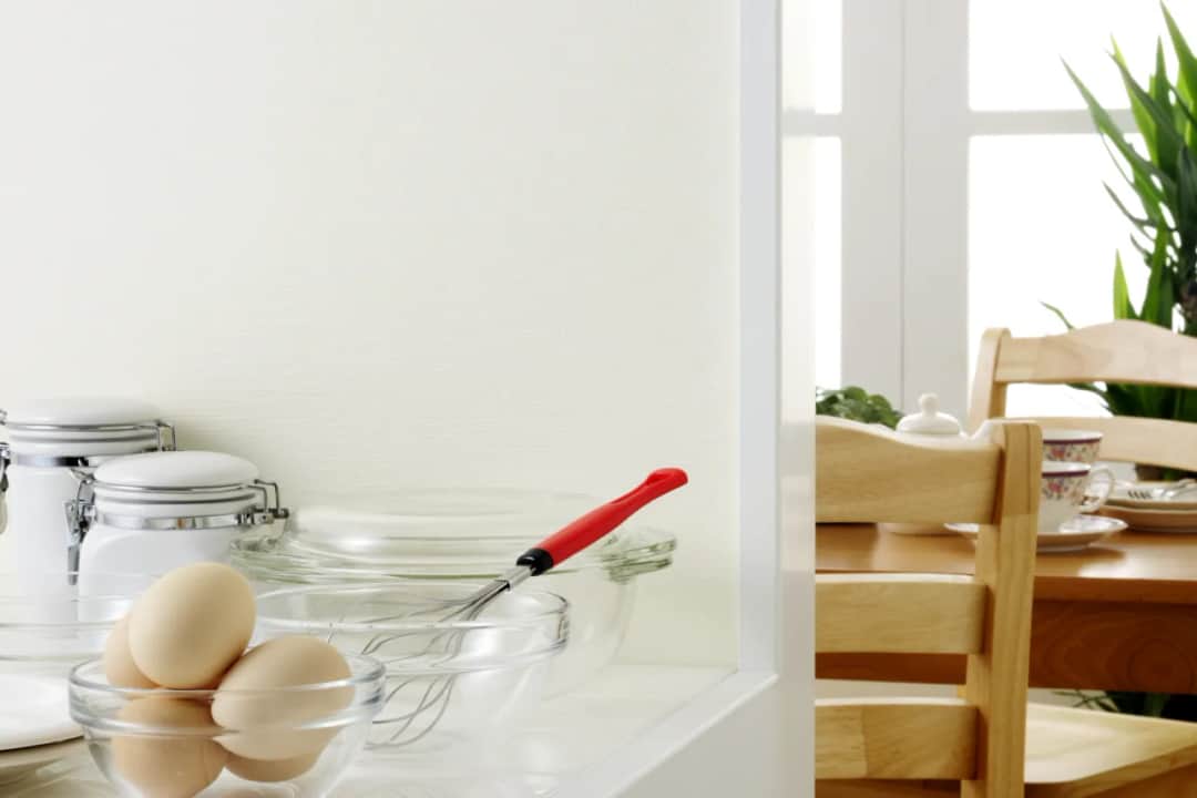 Czym skleić krzesło drewniane, aby naprawić je na zawsze?